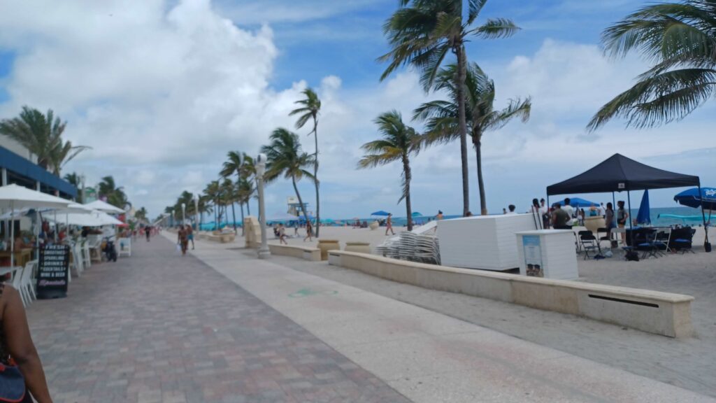 hollywood beach boardwalk